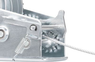 csorlo_strend_pro_hw_100_1350_racsnis_kezi_10_m_kotel_5_mm_max._1350_kg