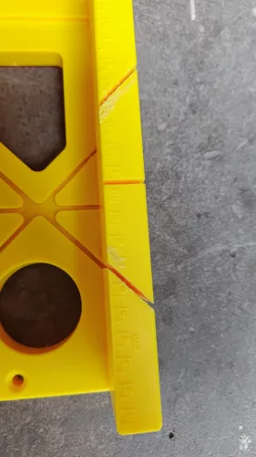 Strend Pro gérvágó fűrész + láda, 300 mm értékcsökkentett