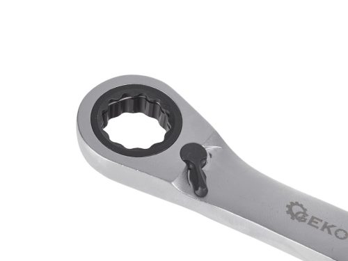 GEKO racsnis, 12 szögletű, átmenő furatos dugófej készlet, 17 db - os