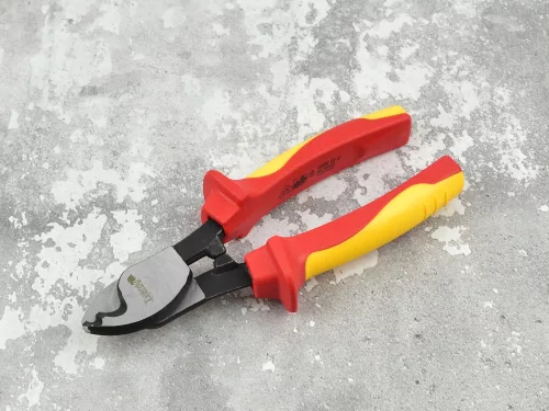 Tvardy szigetelt kábelvágó fogó 160 mm, VDE
